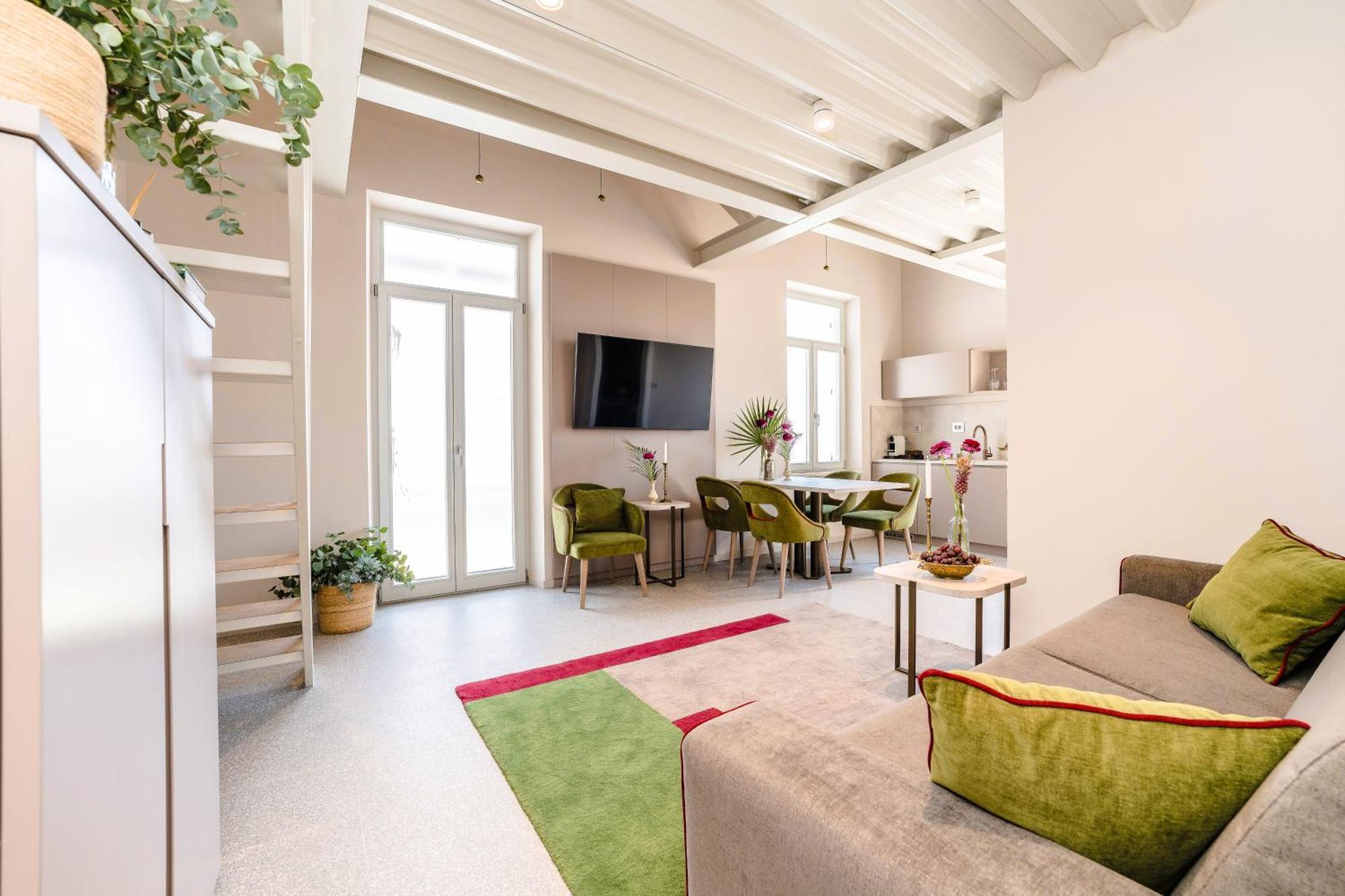 Ghisi Apartment