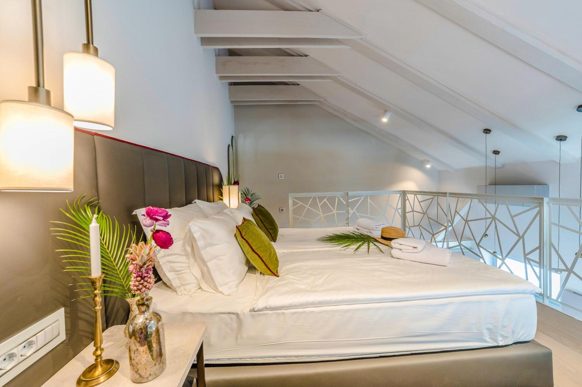 Ghisi Apartment